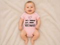 Body Niemowlęce Różowe z Nadrukiem 50% Mommy 50% Daddy Krótki Rękaw dla Dziewczynki
